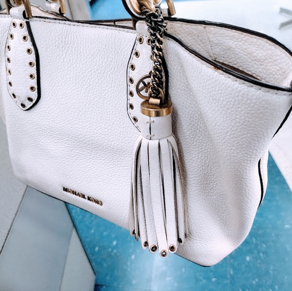 Michael Kors Purse - Picture 1 of 1